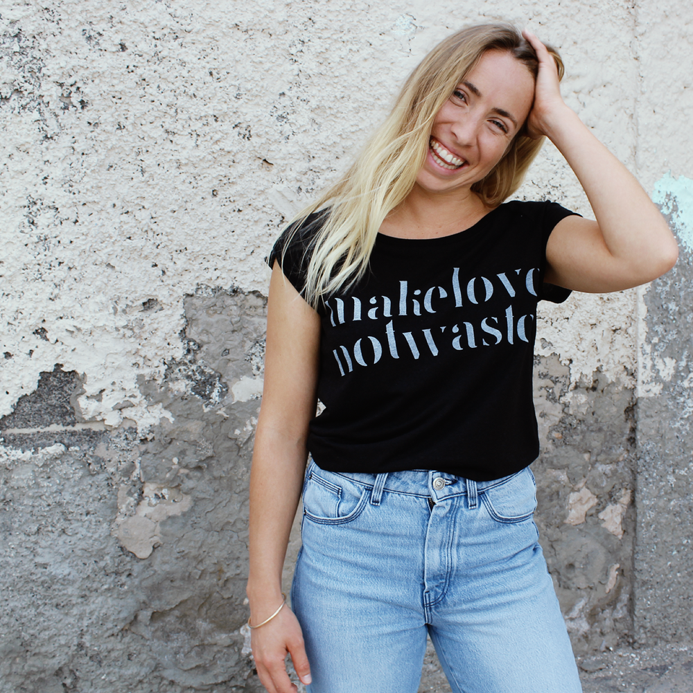 T-Shirt Woman „Make love not waste“